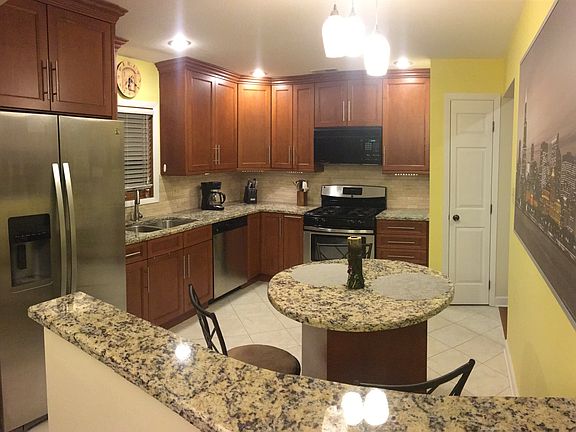 5th image of 17758 Bernard Dr APT 3A