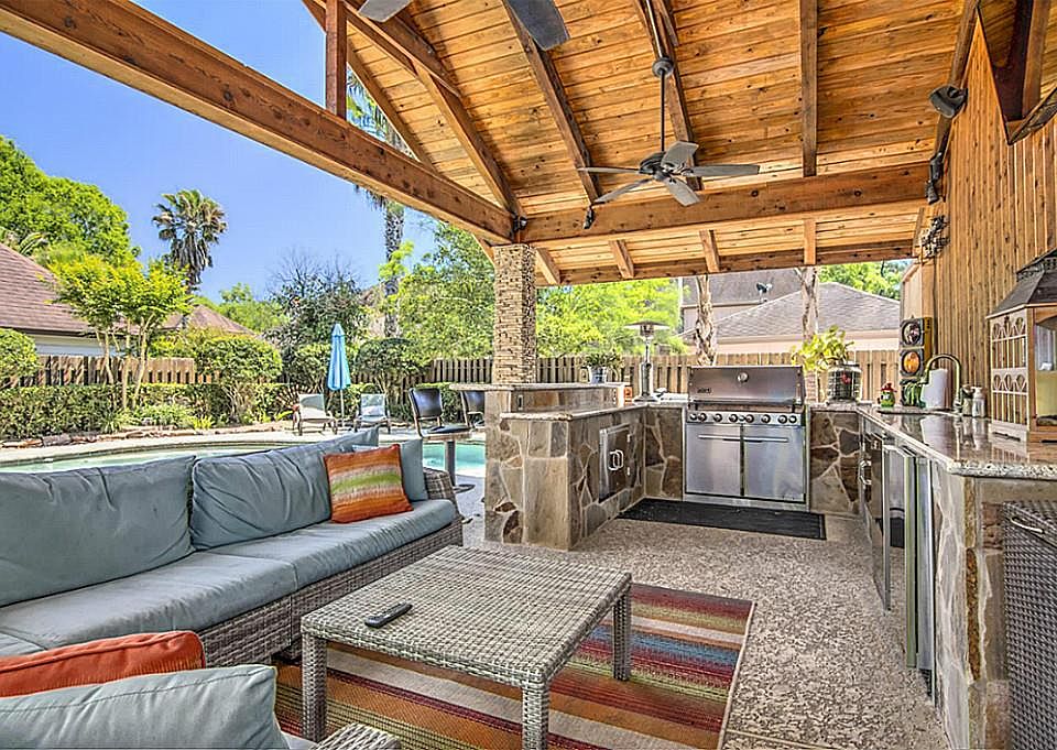 1st image of 5218 Manor Glen Dr
