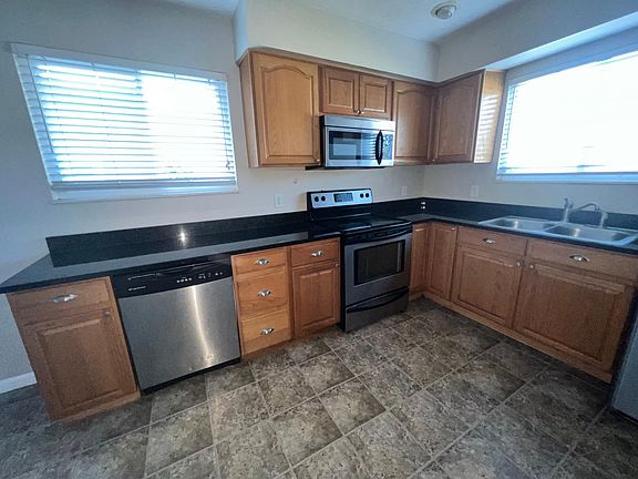 2nd image of 578 Homecrest Ave