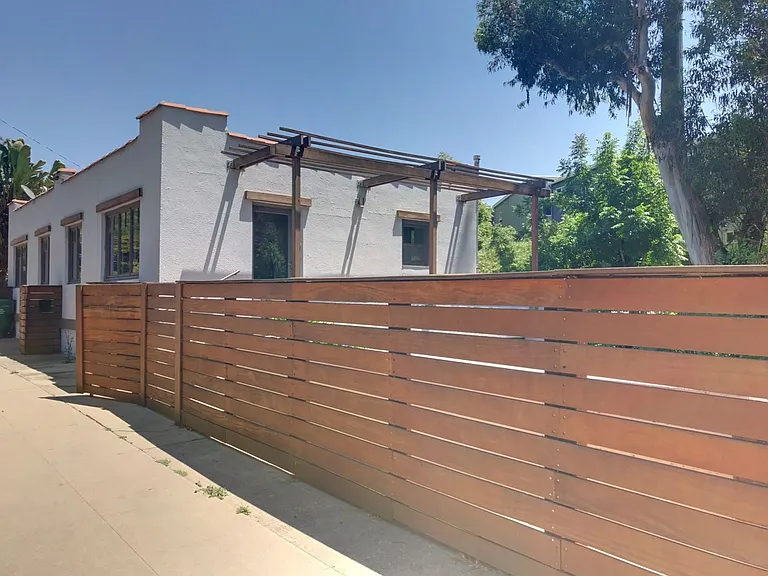 507/515 Dana Street — Photo 2