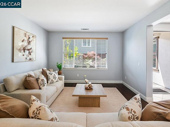 4th image of 3117 Hastings Way
