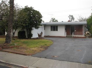 676 Highlander Dr, Riverside, CA 92507