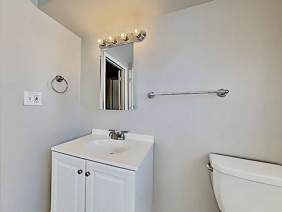 3rd image of 13561 Sheridan Blvd