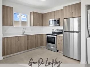 1295 W 69th St #206, Hialeah, FL 33016