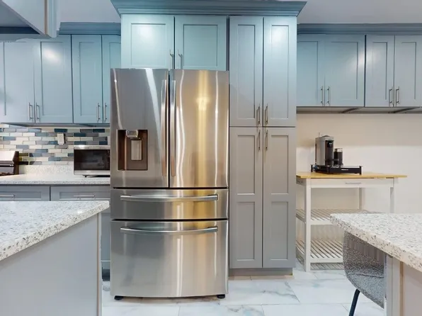 67-40 Booth Street image 14 of 40