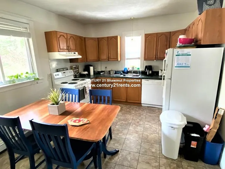 27 Langley Rd #2 — Photo 8