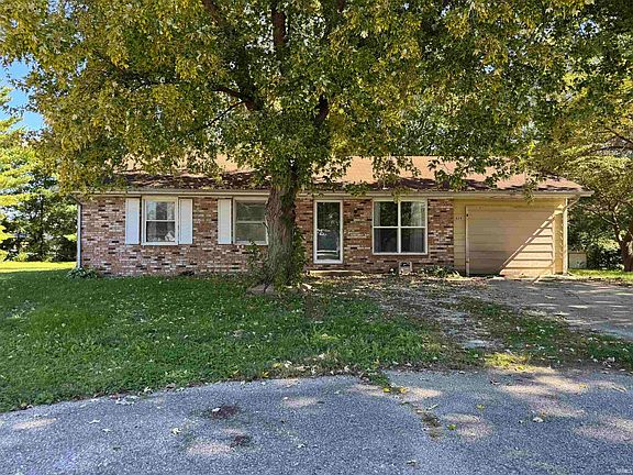 2nd image of 624 Holly Ct
