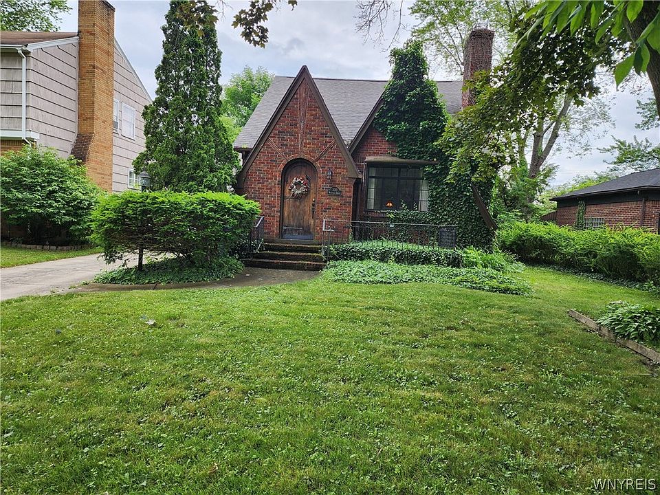 1st image of 300 Berryman Dr
