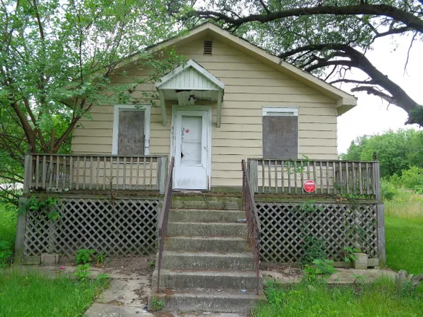 889 E 36th Pl, Gary, IN 46409