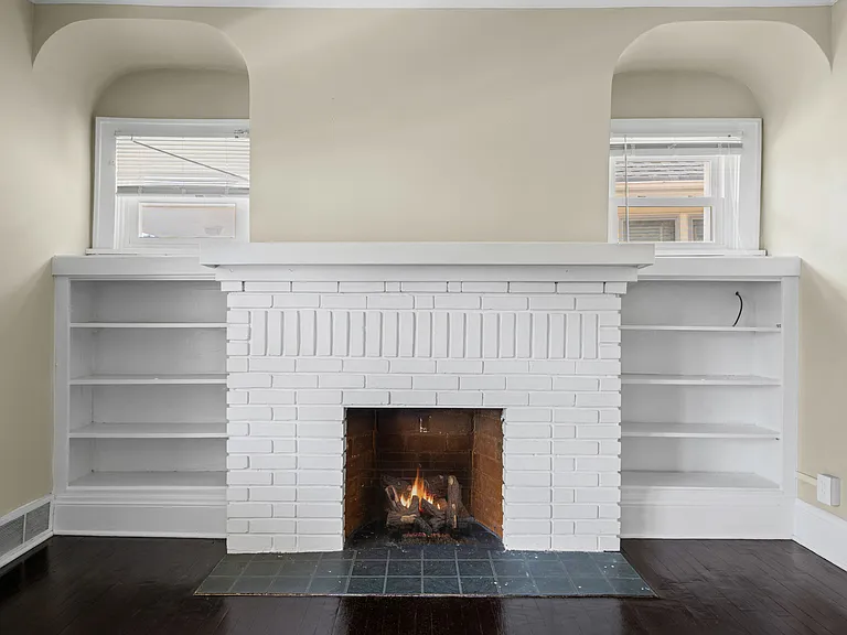 1600 Victoria Ave #UP — Photo 7