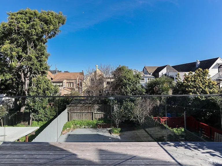 40 Francis St — Photo 46