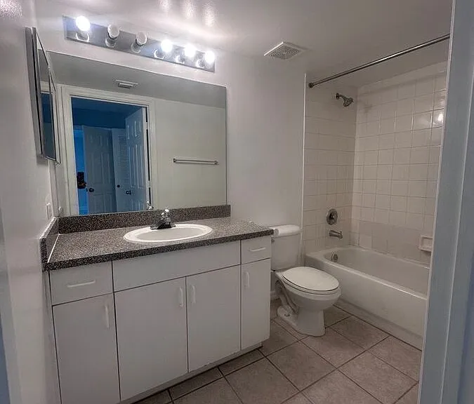 5011 Wiles Rd #3-207 — Photo 8