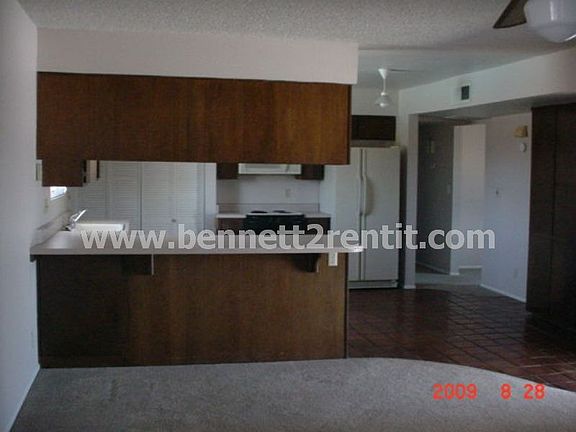 Kitchen & Dining Area