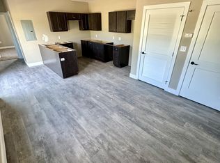 8781 Lexington Avenue, De Soto, KS 66018