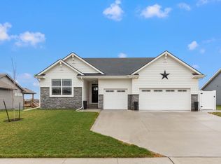 631 NE 55th St, Ankeny, IA 50021