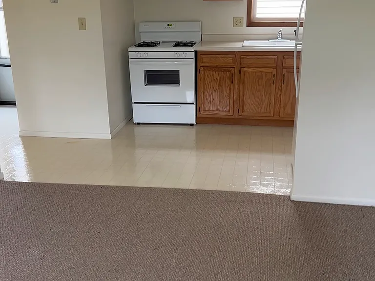 154 Linden St #5 — Photo 2