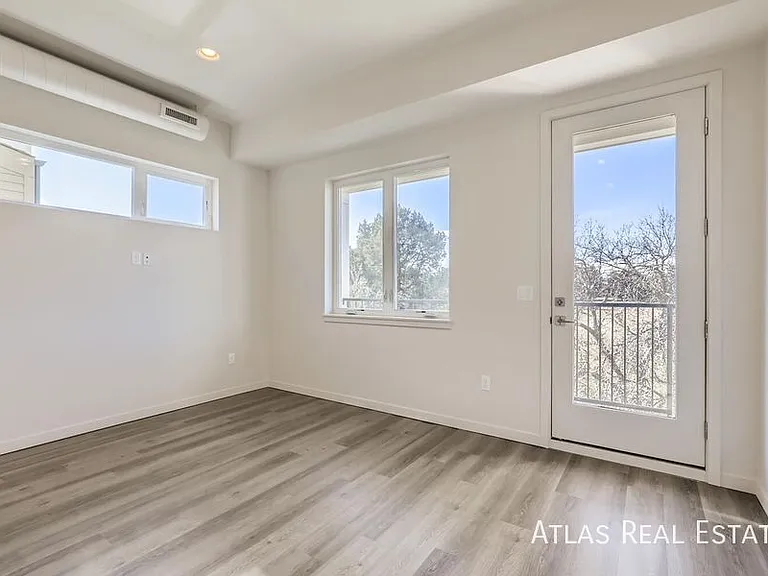 3830 N Olive St #301 — Photo 8