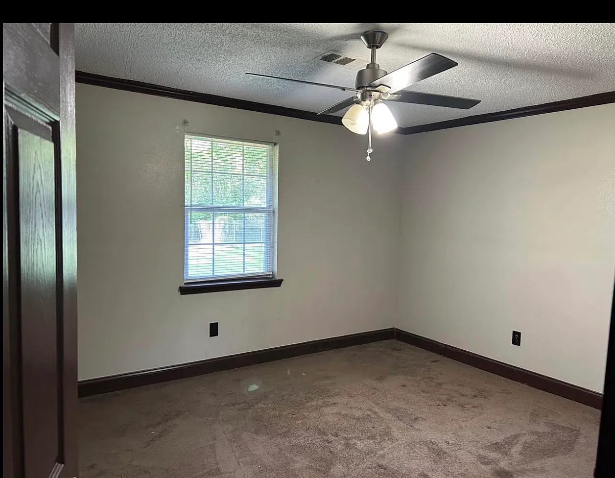 3 bed, 1184 sqft, $1,675 — Photo 1