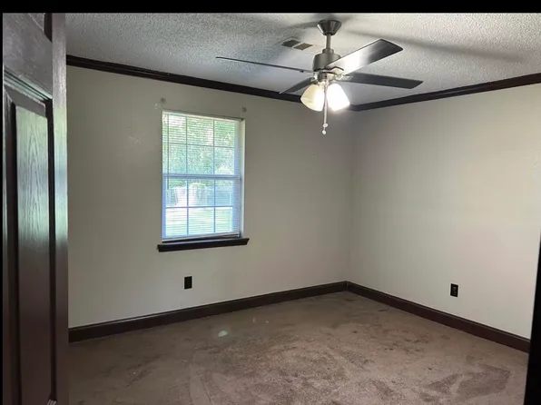 6204 E Myrtle Ave, Baker, LA 70714