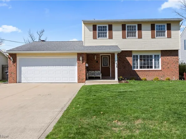 142 Brookvalley Dr, Elyria, OH 44035