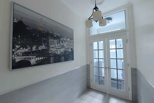 Rented by Peter Ashe | media 9