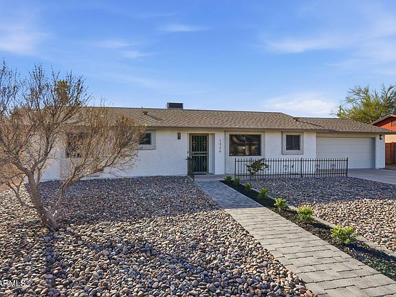 3rd image of 1336 S Cactus Rd