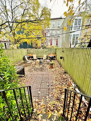 Rented by Fave Realty Inc | media 4