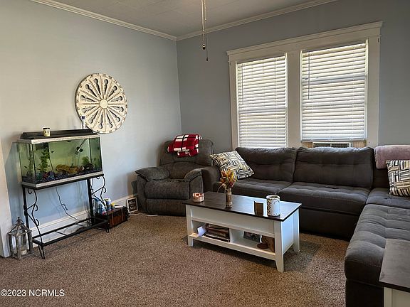 4th image of 207 N Franklin Street