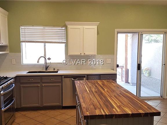 3rd image of 8036 Hesperides Ave
