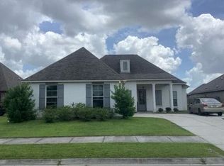 837 Lakehaven Dr, Gonzales, LA 70737
