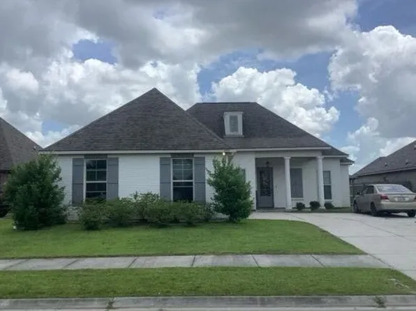 837 Lakehaven Dr, Gonzales, LA 70737