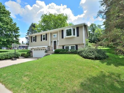 2005 Harris-Highland DRIVE, Waukesha, WI, 53188