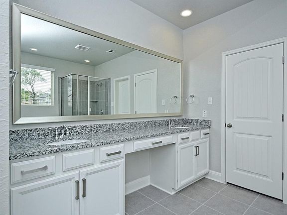 4th image of 1420 Tyrou Ln