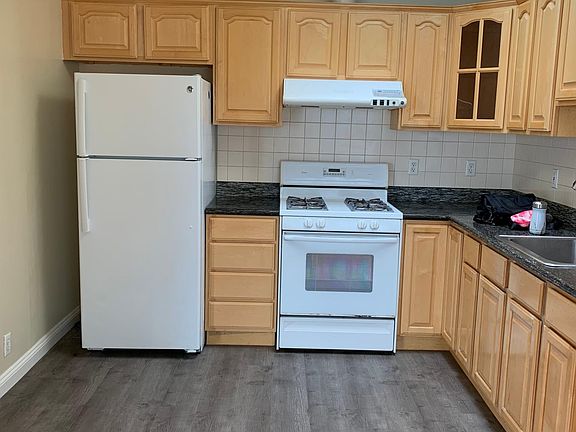 5th image of 110 Byxbee St