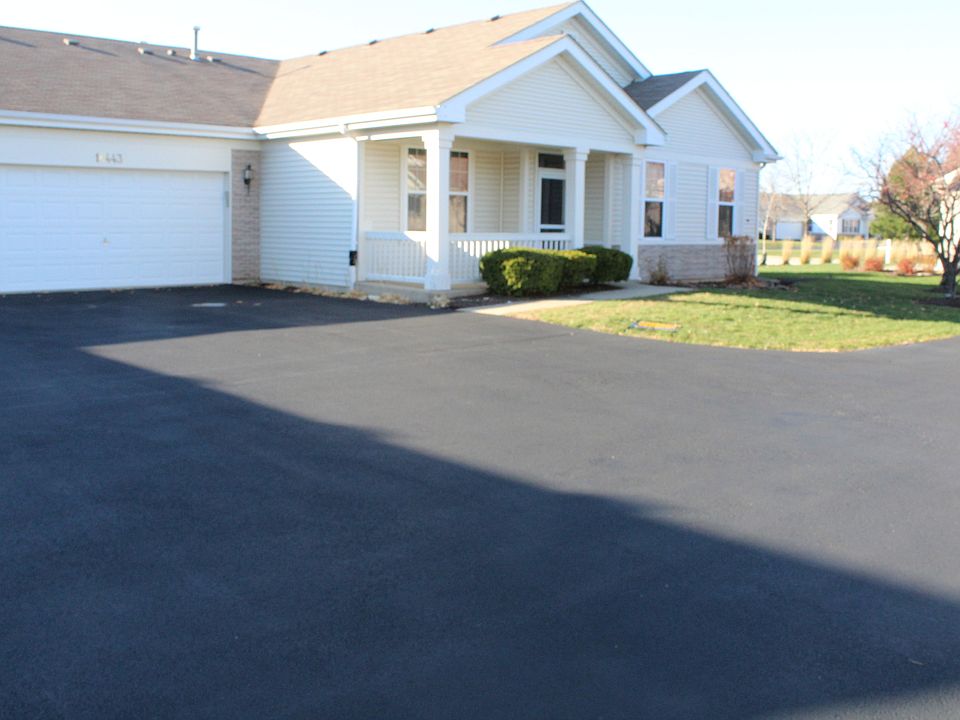 1st image of 16443 Crescent Lake Dr