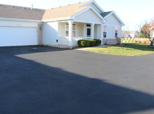 16443 Crescent Lake Dr, Crest Hill, IL 60403