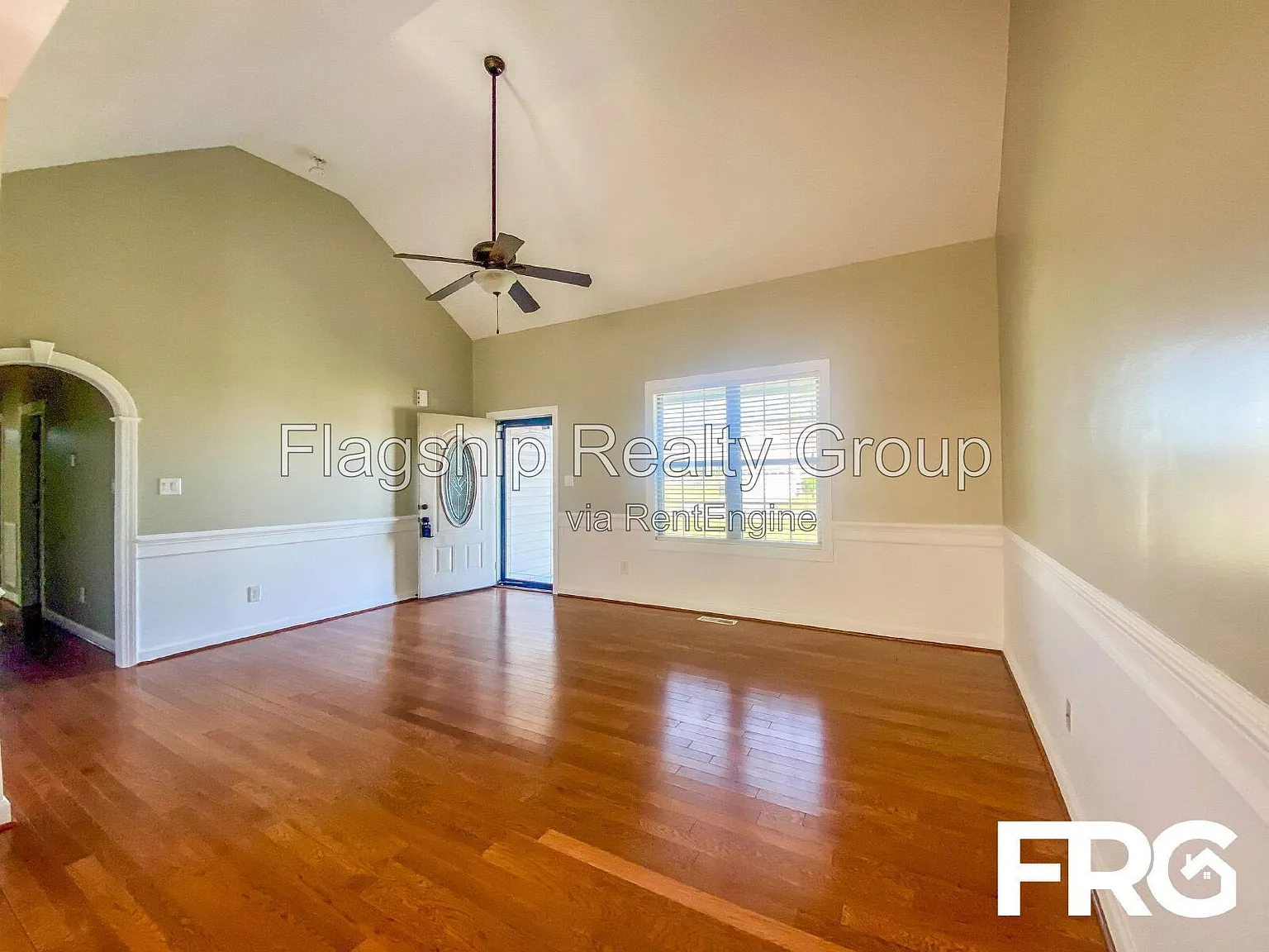 3 bed, 2.0 bath, 1414 sqft, $1,825 — Photo 4
