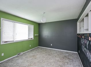 942 N 11th St, Rochelle, IL 61068