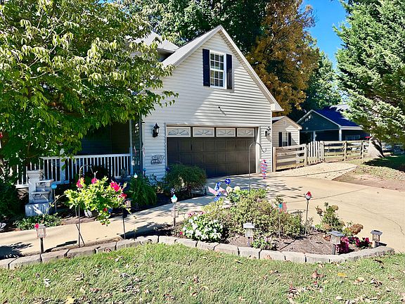 4th image of 12 Forest View Ln