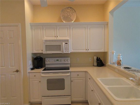 5th image of 3996 Bishopwood Ct E #8-203
