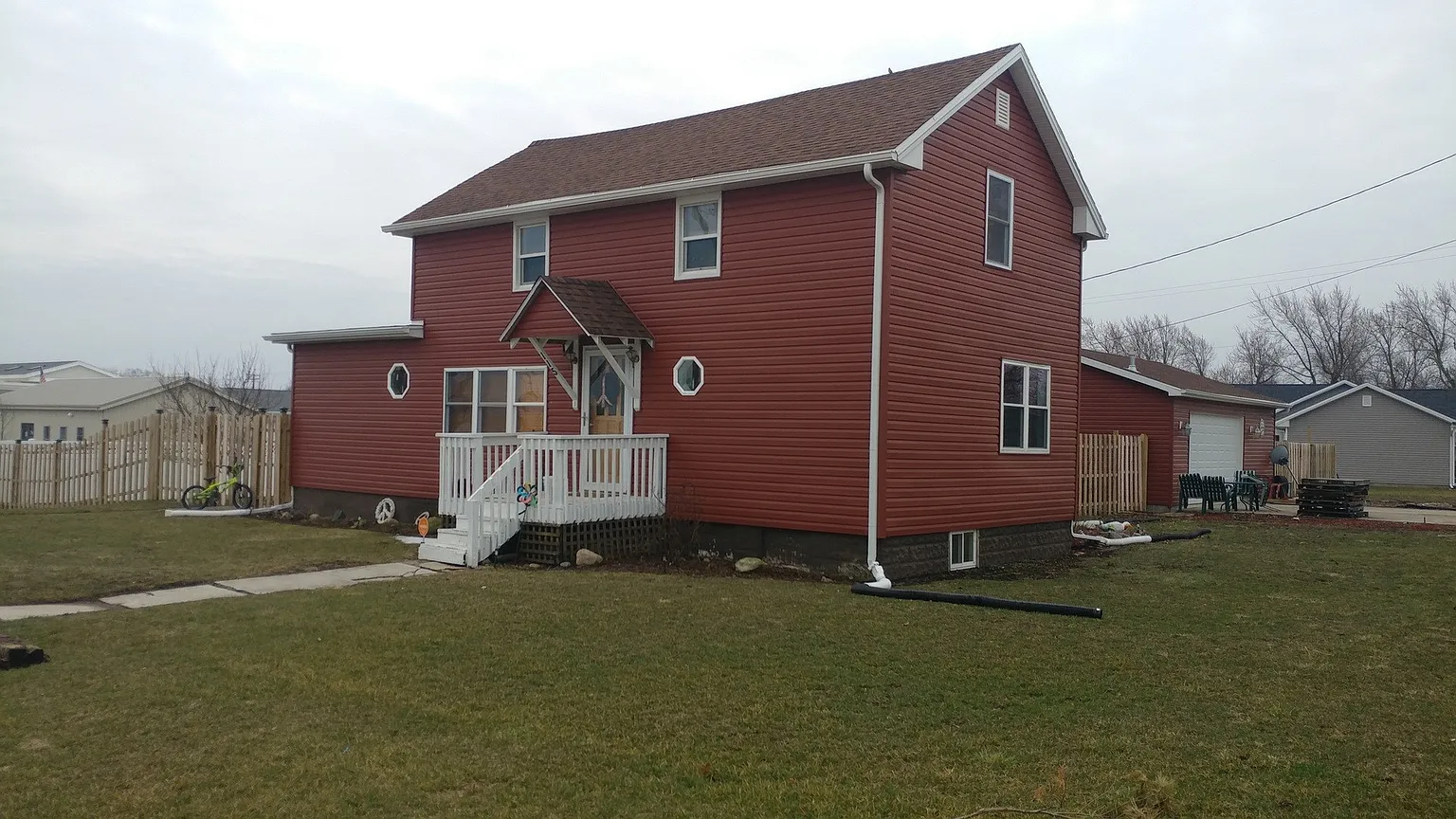 115 W Summit St photo 1