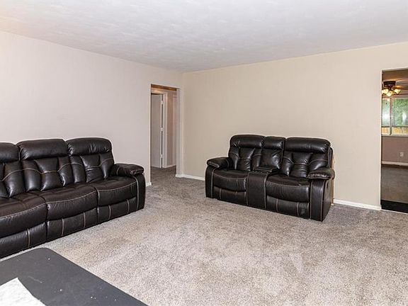 5th image of 4532 Mesa Dr