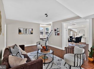 916 Spruce St, Collingdale, PA 19023