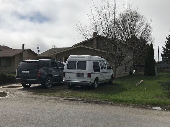 3rd image of 607 W Court Ave