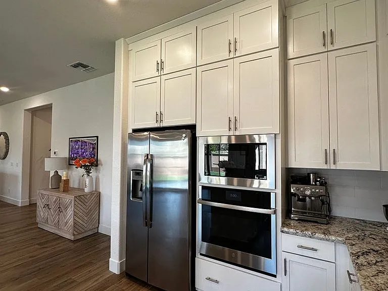 2305 Banks Dr — Photo 8