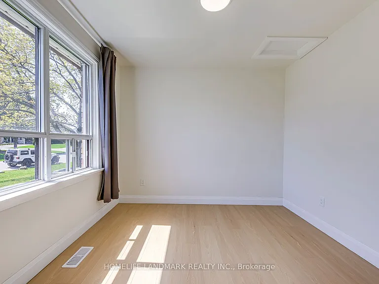 451 Sandmere Pl — Photo 21