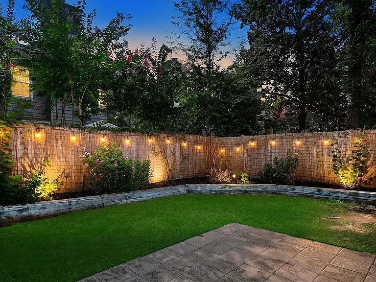 222 Blushwood Pl — Photo 25