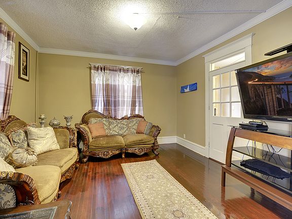 5th image of 1843 Taylor St NE