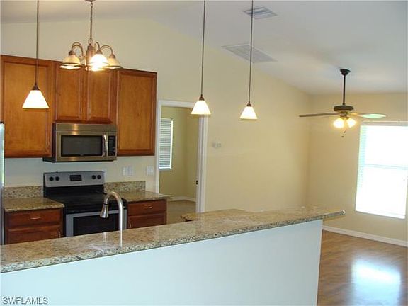 3rd image of 1104 NW 21st Pl
