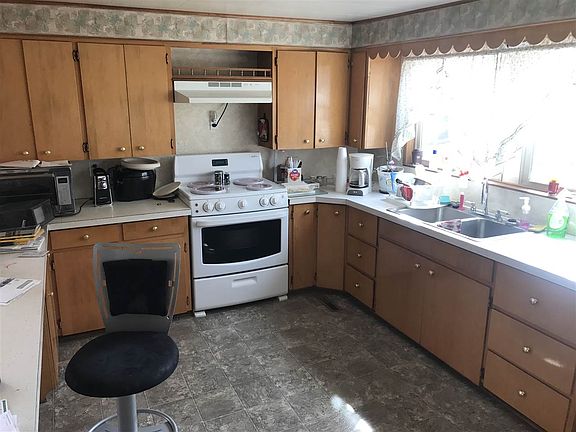 3rd image of 660 Kloman Ave